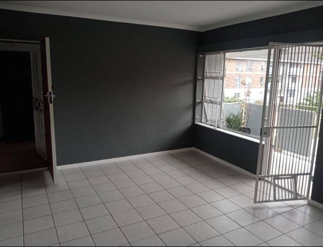 2 bed property to rent in CLAREMONT